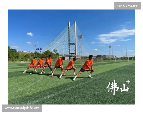 佛山“西甲”吸引多支职业梯队参赛，青少年球员获锻炼机会