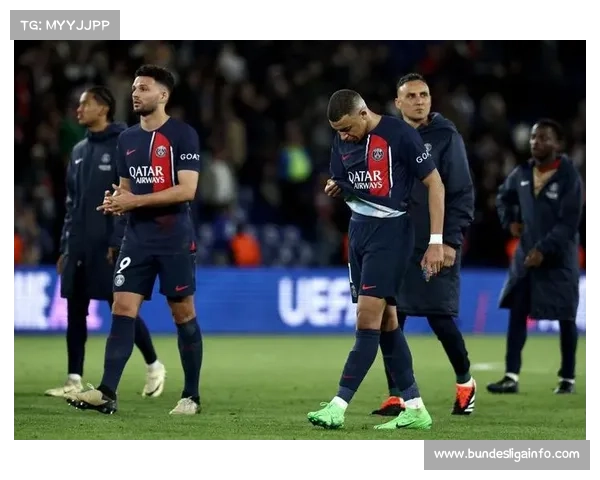 巴黎圣日耳曼快速反击，姆巴佩速度突破马赛防线